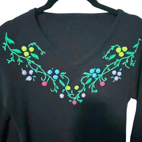 VINTAGE 70S V-NECK SWEATER NAVY BLUE 3D POMPOM FLORAL FLOWERS MULTI-COLOR XS/S - Picture 6 of 14